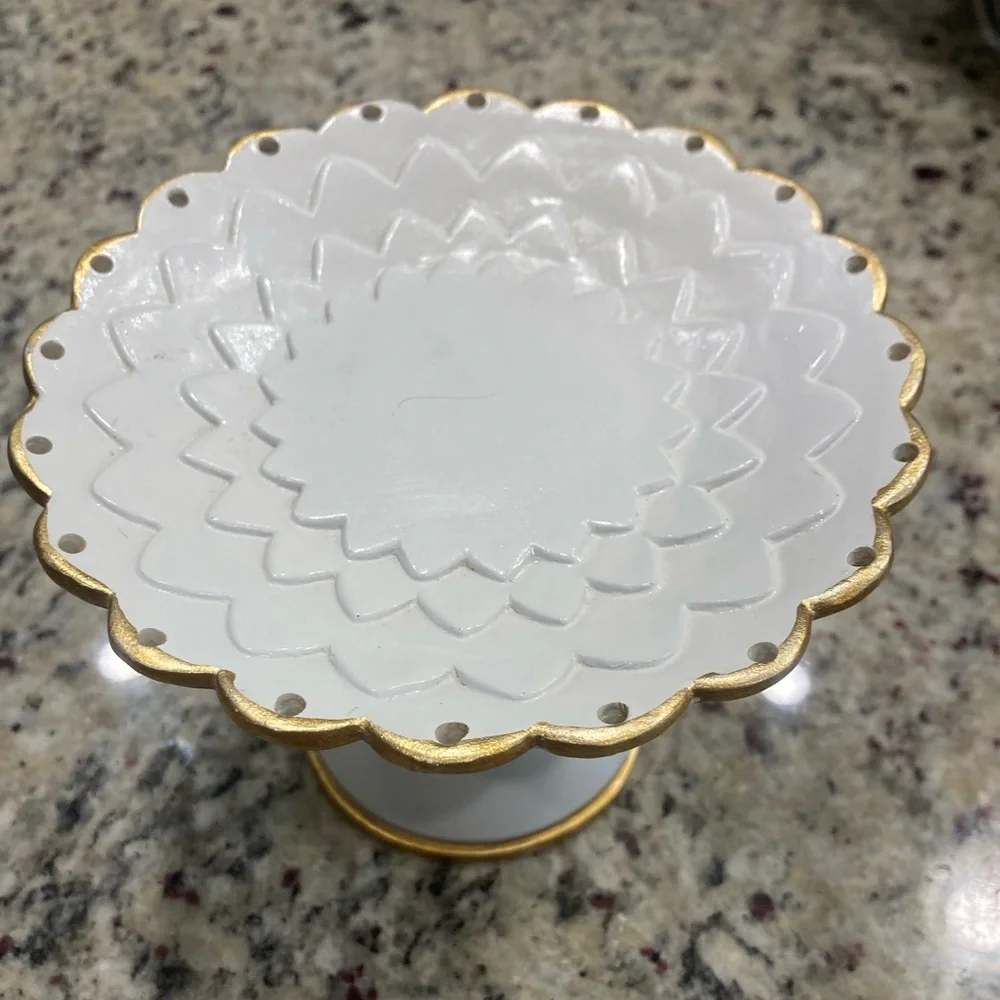 White with gold trim jewelry tray on stand earring holes Preowned GUC